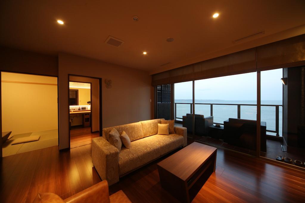 Amane Resort Seikai Бепу Стая снимка A living room in a typical apartment