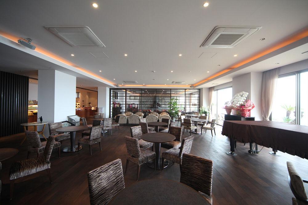 Amane Resort Seikai Бепу Екстериор снимка The lounge at Fukuoka Airport