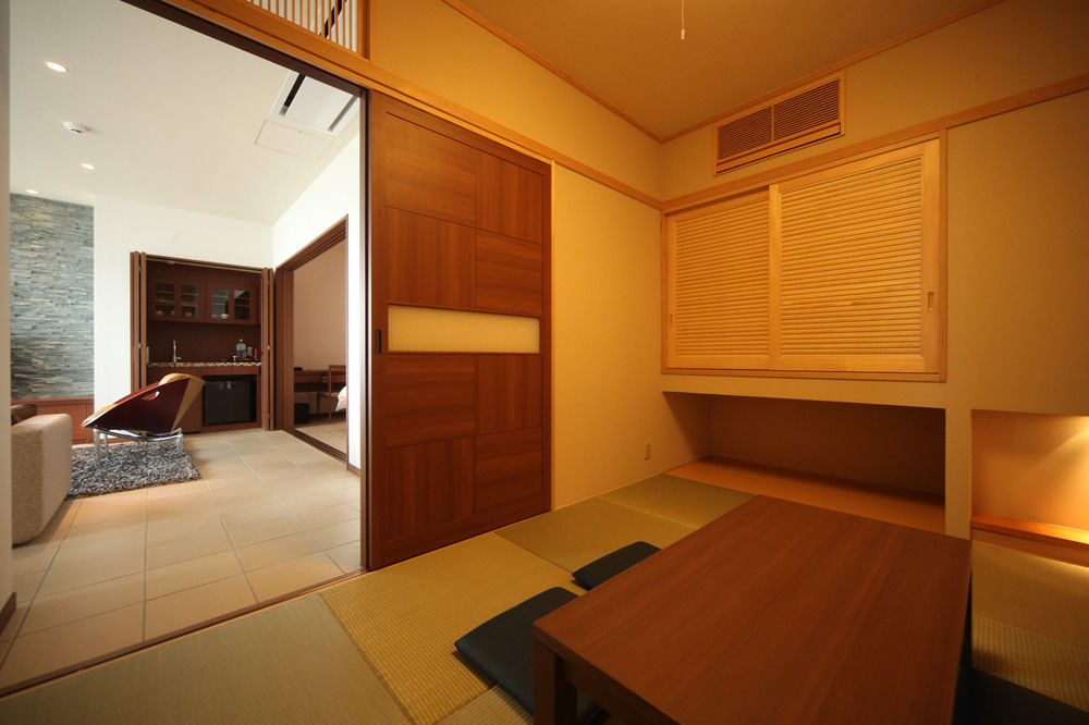 Amane Resort Seikai Бепу Екстериор снимка A traditional Japanese room with a shoji