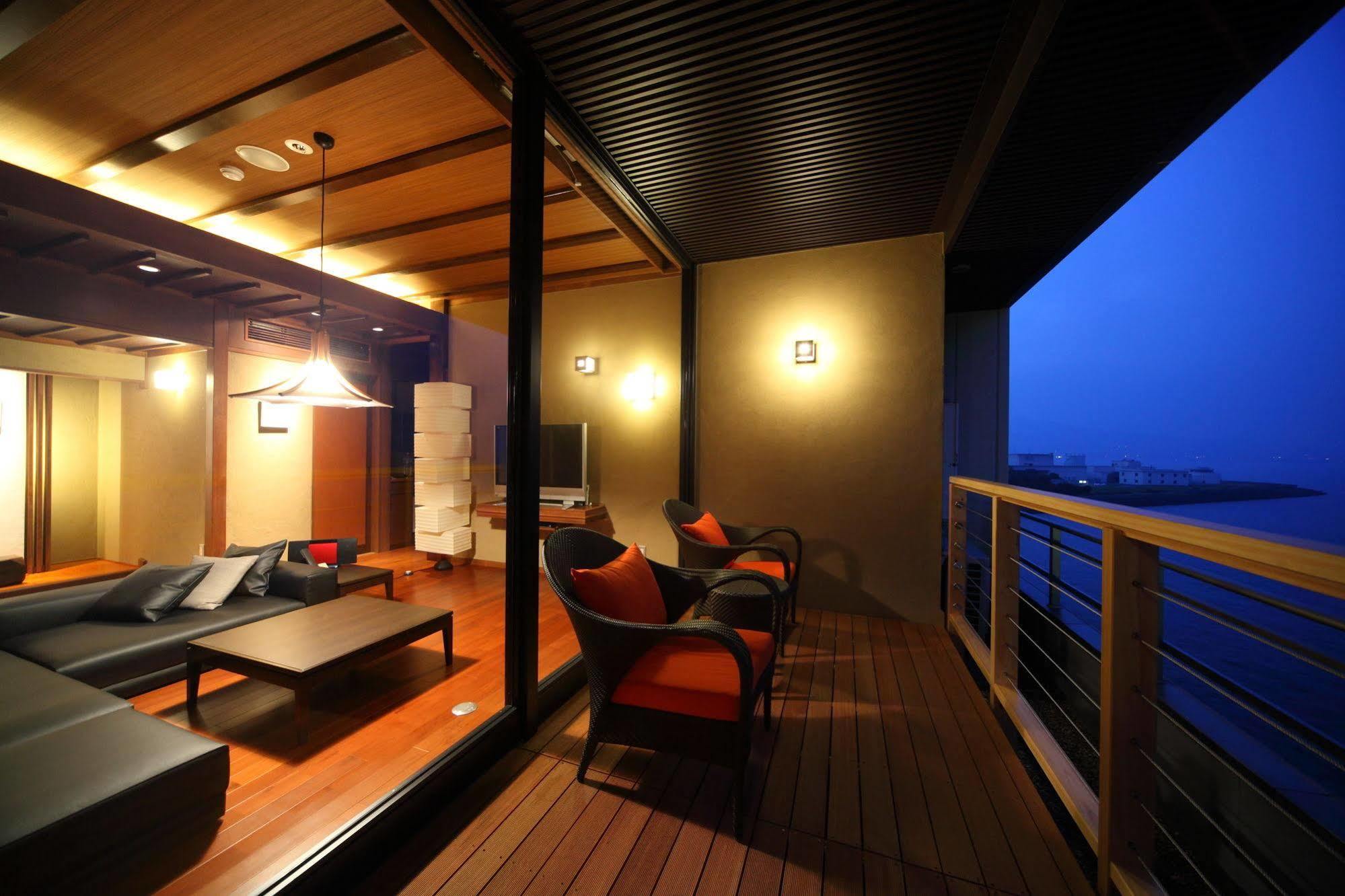 Amane Resort Seikai Бепу Екстериор снимка A balcony in a house