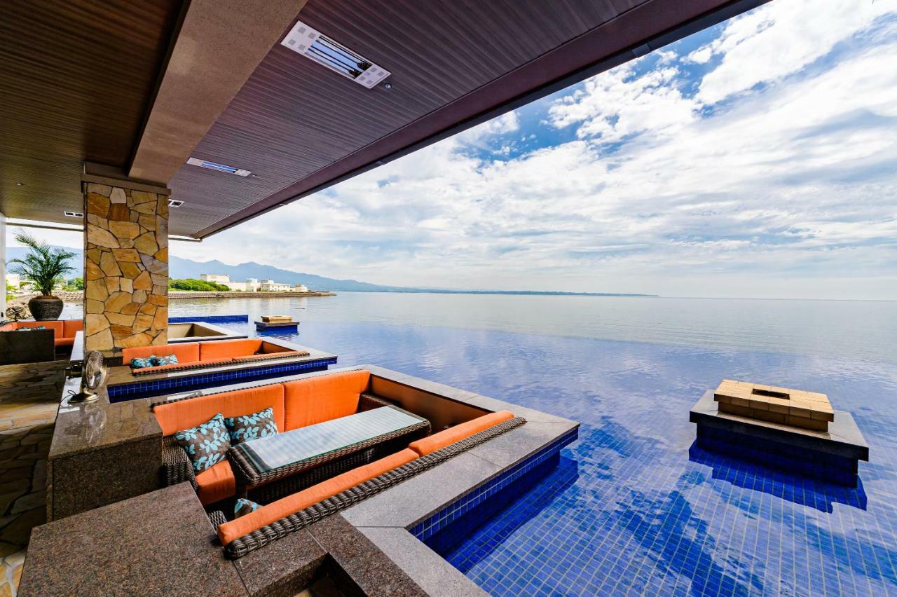 Amane Resort Seikai Бепу Екстериор снимка Infinity pool at the hotel